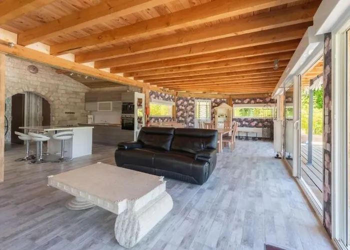Mit Privatpool In By Interhome *